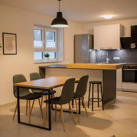 Holiday home Hugos Design House Am Waldrand - Ruhig & Modern
