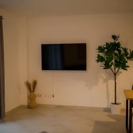 Hugos Design House Am Waldrand - Ruhig & Modern