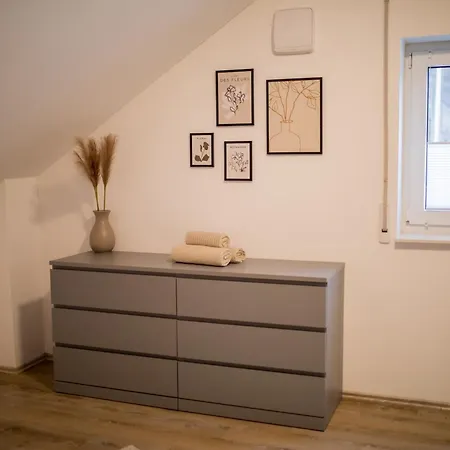 Hugos Design House Am Waldrand - Ruhig & Modern Casa vacanze Bensheim