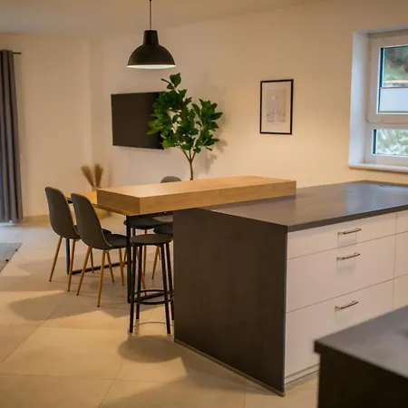 Holiday home Hugos Design House Am Waldrand - Ruhig & Modern
