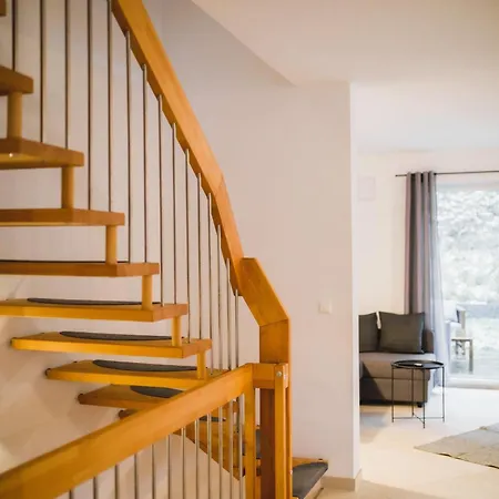 Holiday home Hugos Design House Am Waldrand - Ruhig & Modern