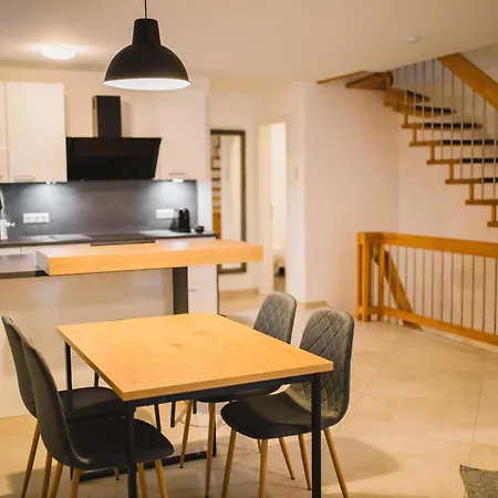 Holiday home Hugos Design House Am Waldrand - Ruhig & Modern