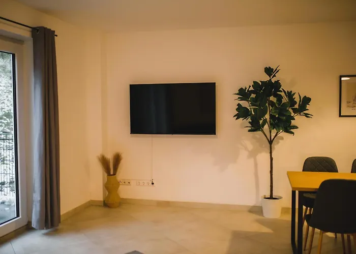 Hugos Design House Am Waldrand - Ruhig & Modern *